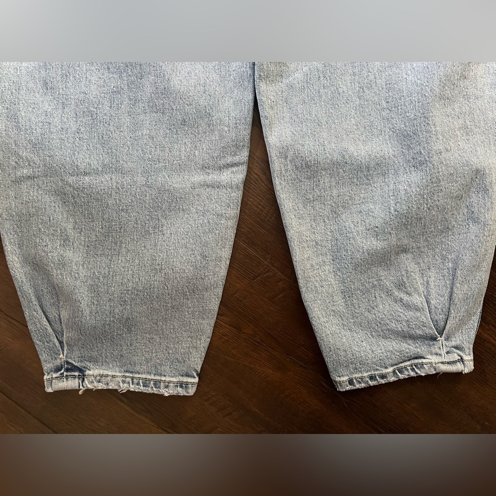 KanCan Pleated + Tapered Fit Barrel Denim - Picture 9 of 11